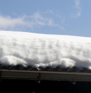 129788998885816310169_2snowonroof